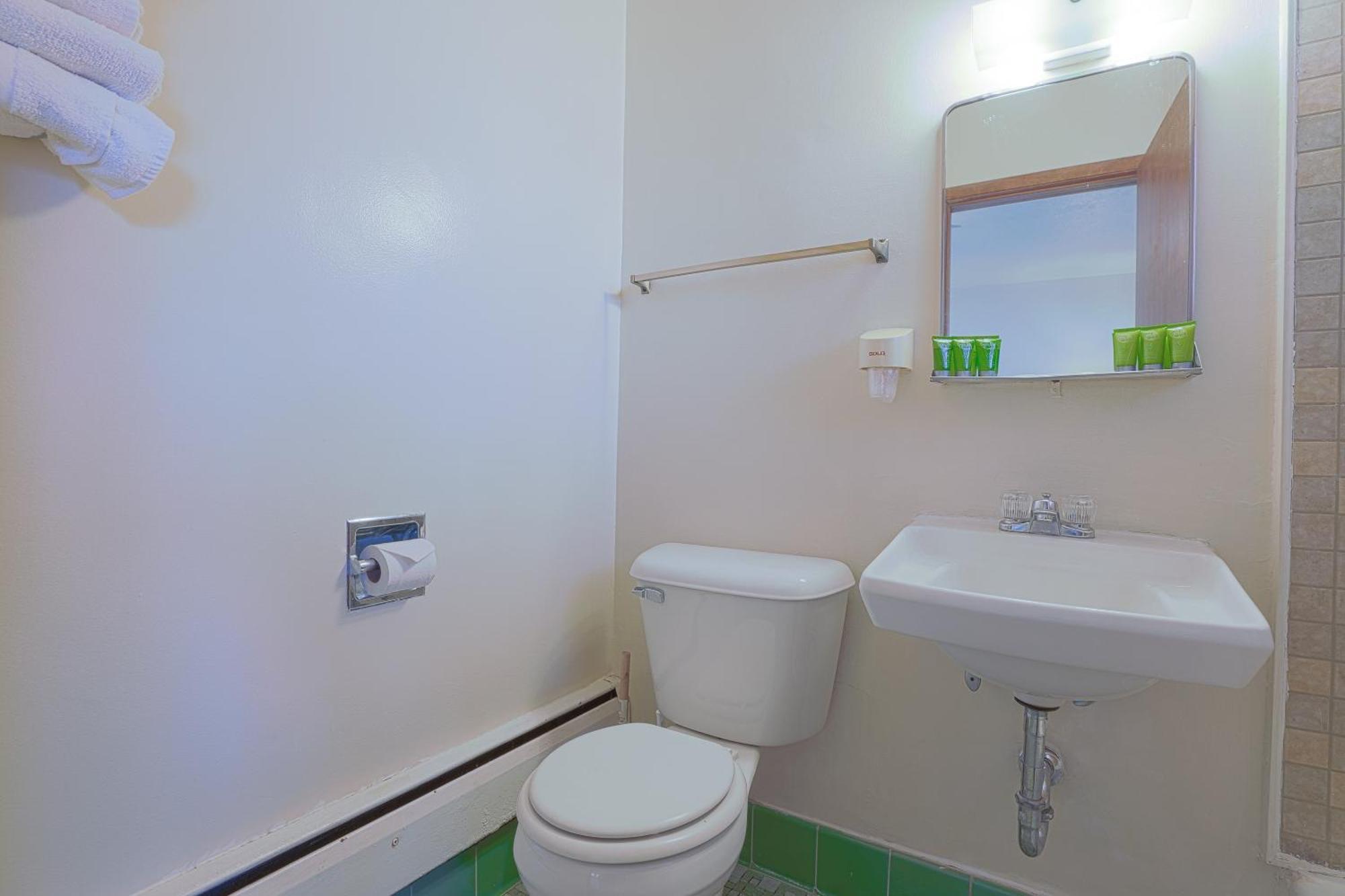 Love Hotels Silver Street By Oyo At Hurley Wi 외부 사진