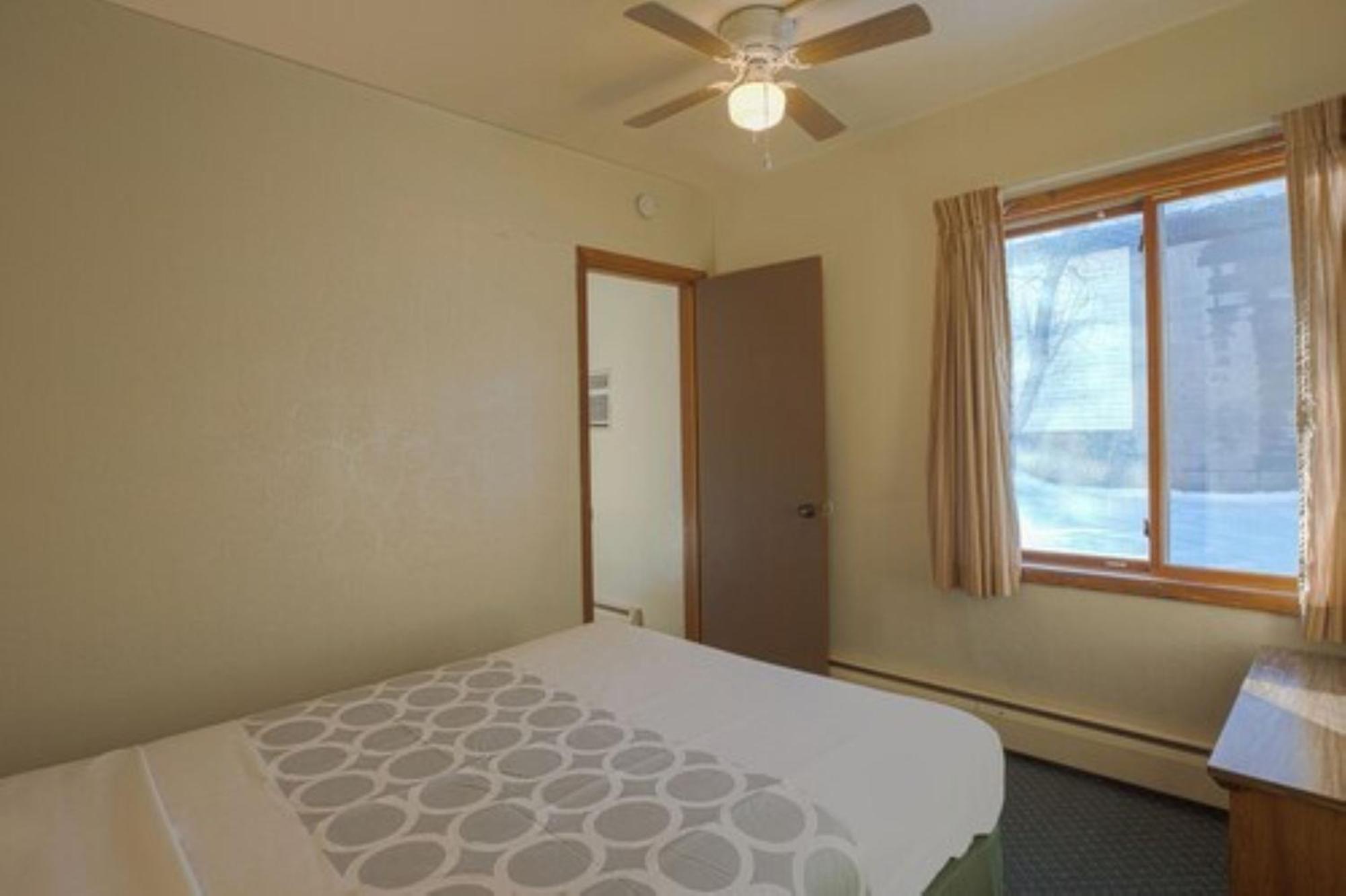 Love Hotels Silver Street By Oyo At Hurley Wi 외부 사진